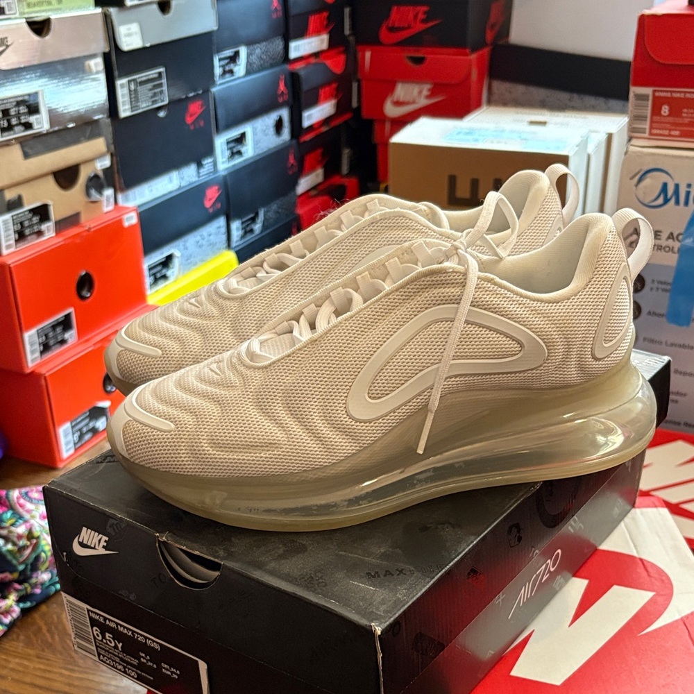 Nike Air Max 720
